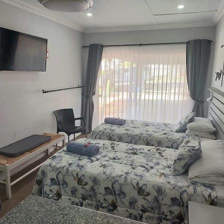 Rest4Sure Apartment Ashton Luaran gambar
